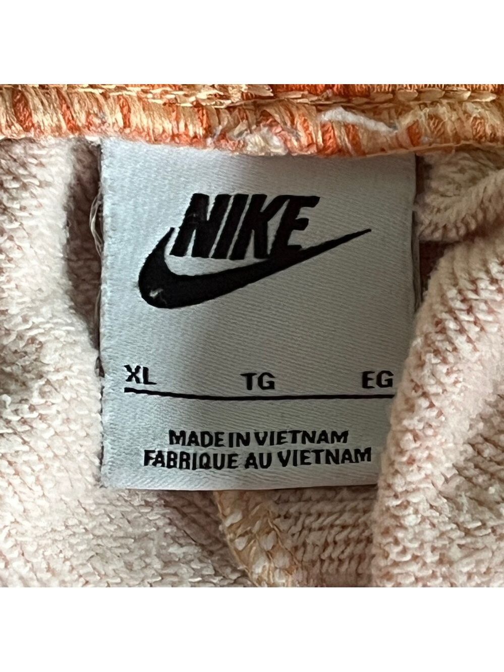 Nike Sportswear Fleece Mid-Rise Cargo Pants in Orange Sherbet Camo - Size XL - Picture 7 of 14